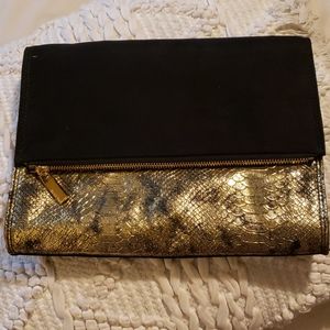 ●Black/Gold velvet clutch